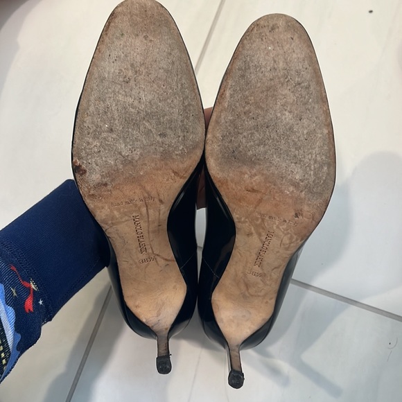Manolo Blahnik patent navy 38.5 - Picture 5 of 6